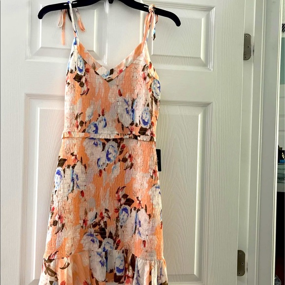 Floral smocked mini dress new with tags - Picture 2 of 2